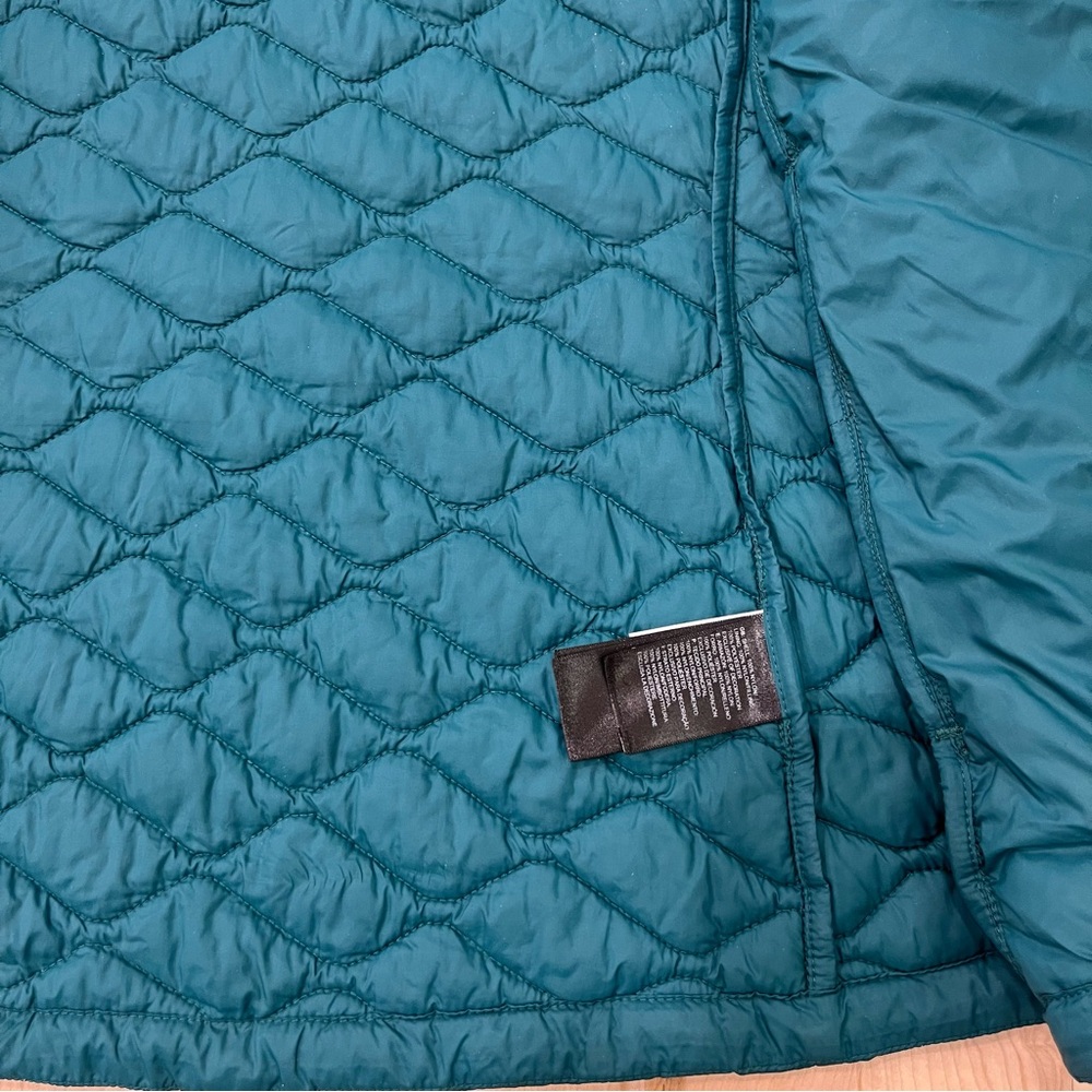 The North Face ThermoBall Teal Quilted Vest Size: Large - Picture 4 of 5